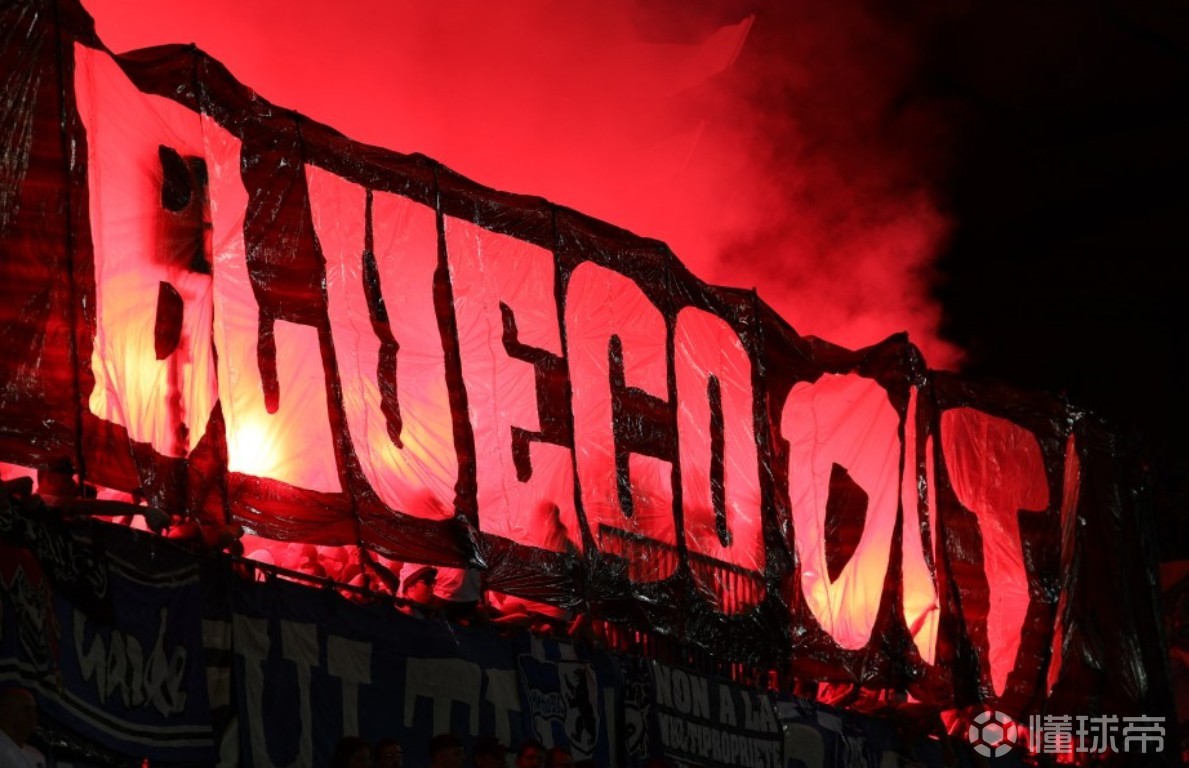 球迷宁愿降级不愿被财团掌控，白堡主场禁挂反切尔西横幅