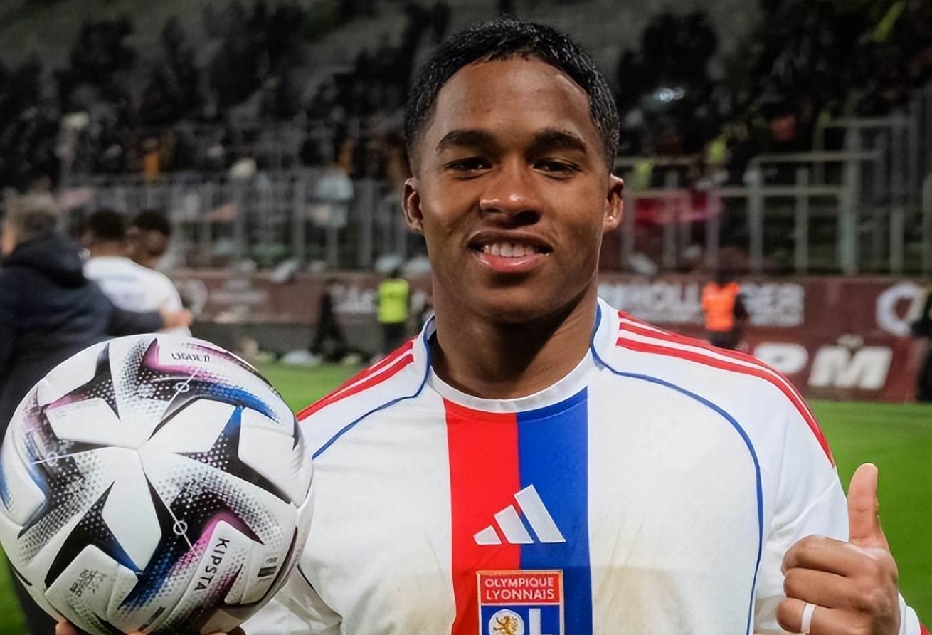 7场5球1助攻 皇马太子数据惊艳却遭诟病 19岁就学会散步 难成大器