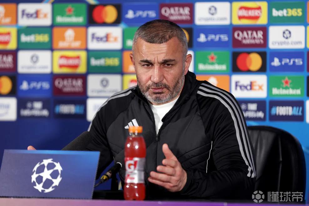 卡拉巴赫主帅：对球员的比赛表现和展现出的斗志都非常满意
