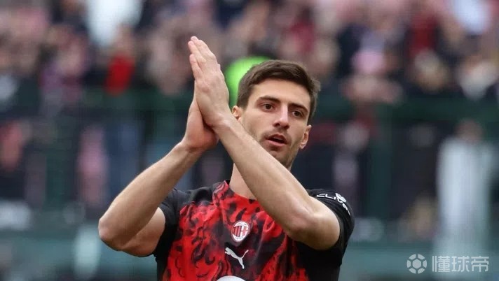 跟队记者：经检查加比亚肌肉并未受伤，但仍会被仔细评估