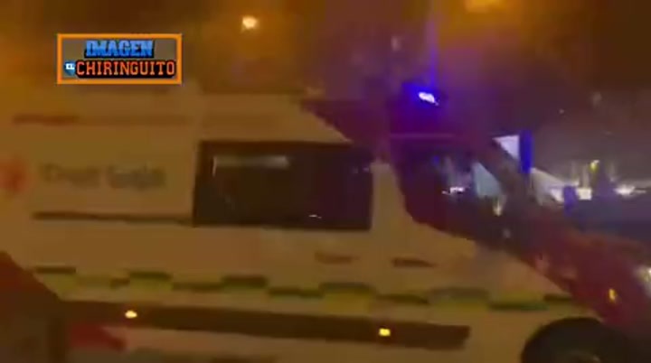 阿森西奥与卡马文加发生碰撞伤退后 被救护车送离伯纳乌