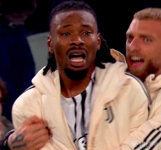 令人动容，凯夫伦-图拉姆被换下后失声痛哭：我本该进球的