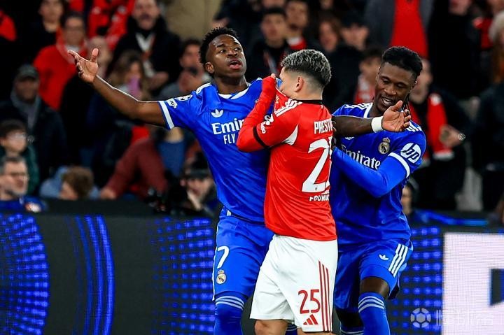 葡媒称普雷斯蒂安尼向队友承认使用种族歧视用词，本菲卡官方随即否认