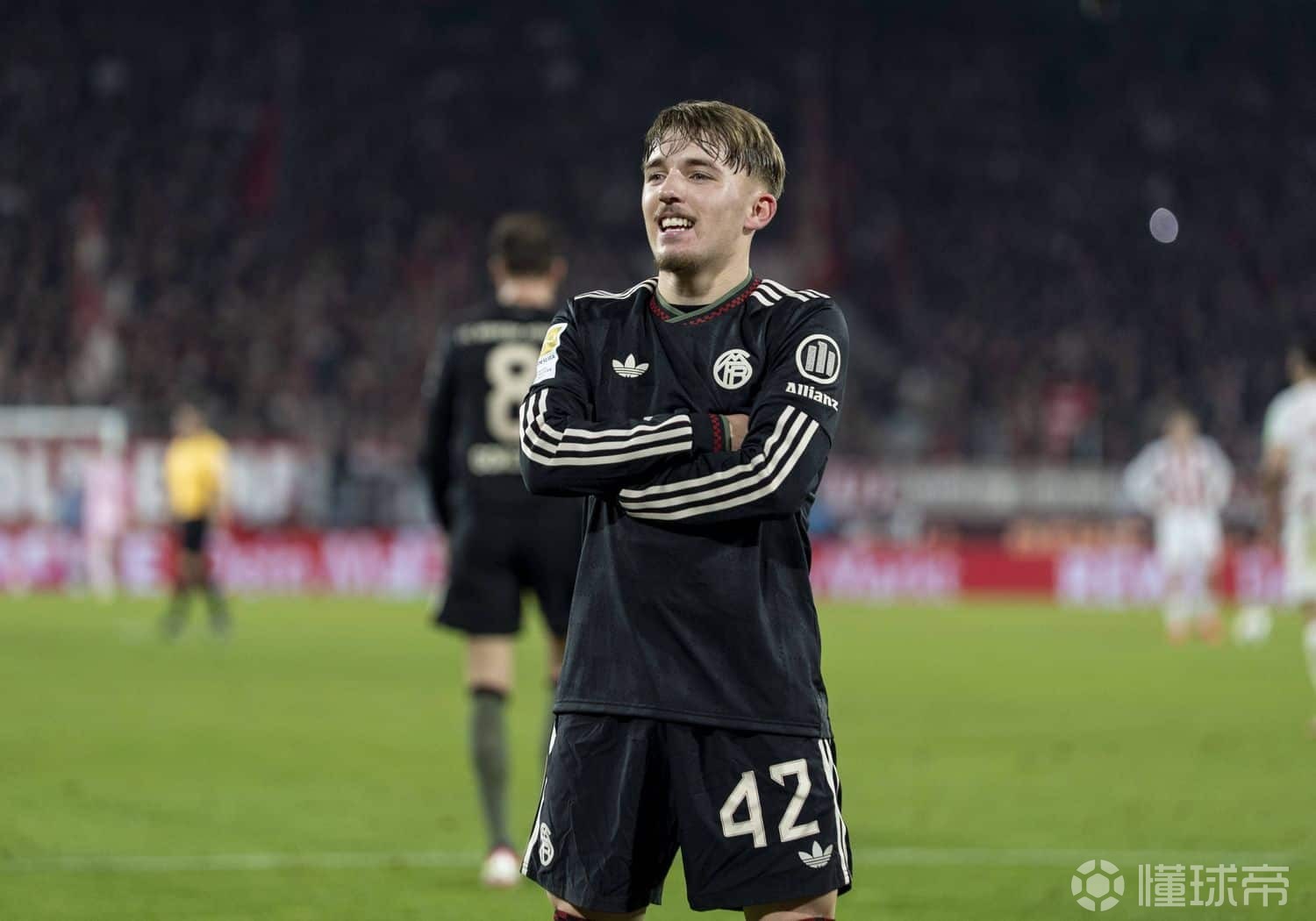 哈曼：卡尔的表现与17、18岁时的梅西有很多相似之处