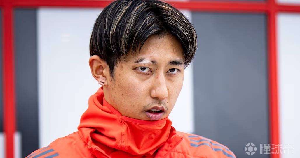 拜仁官方：伊藤洋辉大腿后侧肌肉纤维撕裂，将缺阵2-3周