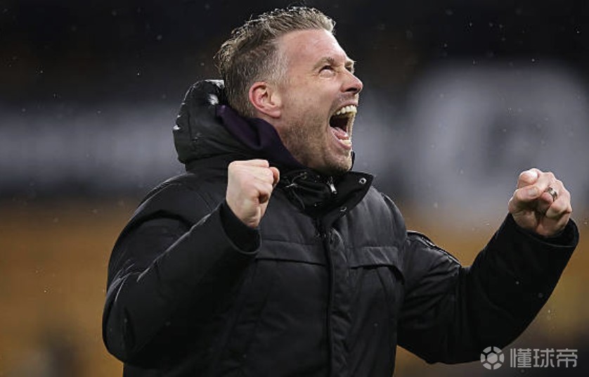 狼队主帅：维拉出色且聪明，我对球队的表现非常自豪