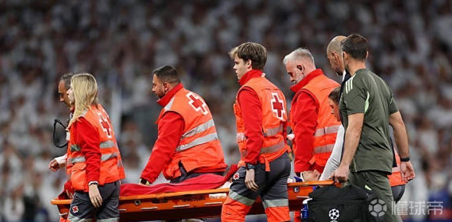 阿森西奥谈受伤：我只记得争球，之后就不知道在哪、发生了啥