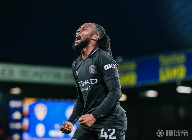 塞门约曼城英超首秀后已参与5球，同期仅次于帕尔默和佩德罗