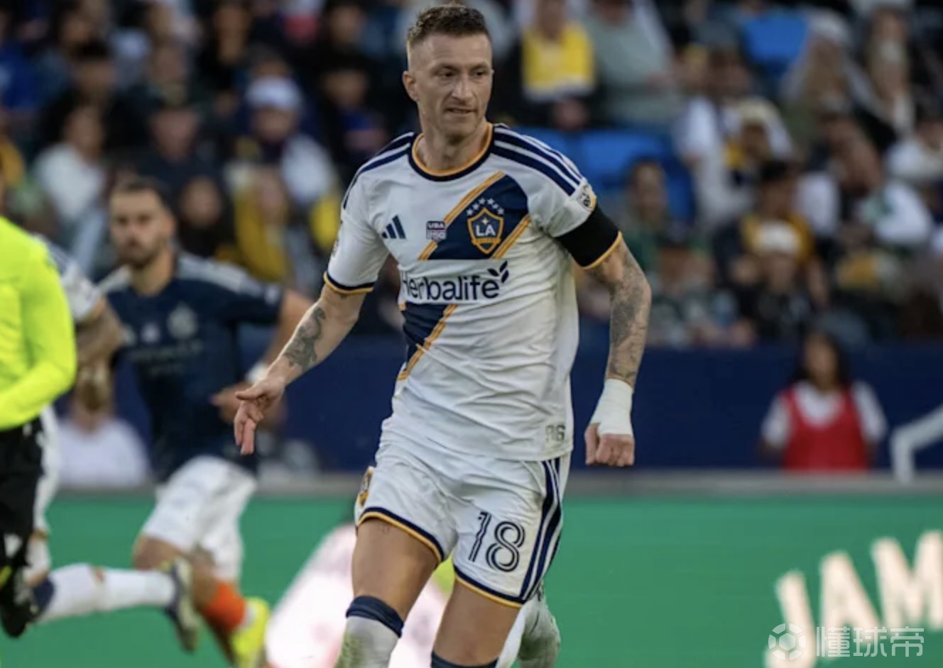 帽子戏法，罗伊斯社媒宣喜讯：第3个宝宝在路上了