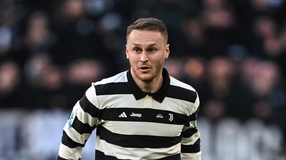 意媒：尤文今夏可能会出售库普梅纳斯，预估能收回3000万欧元