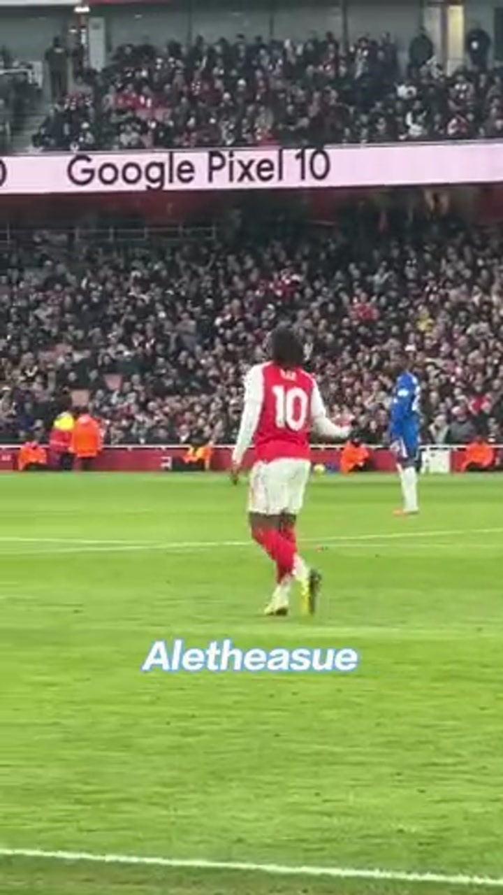 阿森纳光脚战神廷贝尔