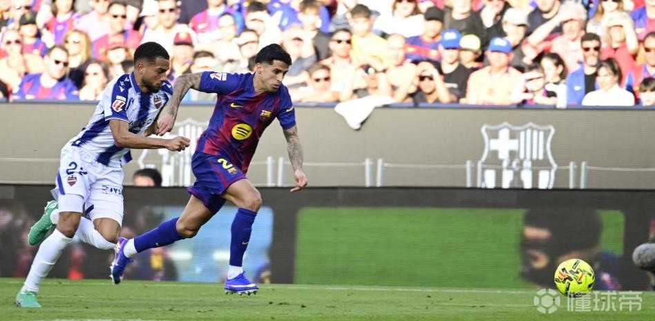 世体：坎塞洛、巴尔德和赫拉德-马丁各有特点，首发难以确定