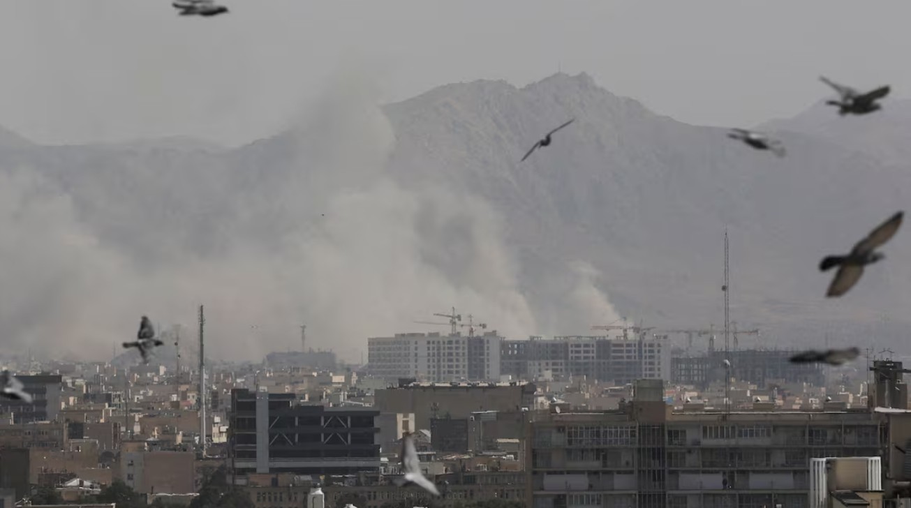 阿斯：前巴萨球员穆尼尔航班遭取消滞留伊朗；阿丹已提前撤离