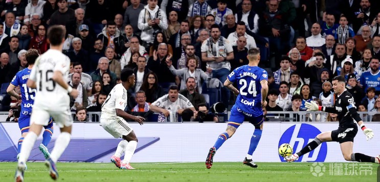 阿斯：中场创造力匮乏+伤病，皇马几乎已退出西甲争冠行列