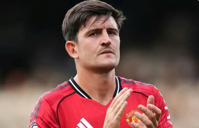 曼联将引援目光投向德国国脚佳夫，视其为马奎尔的潜在接班人