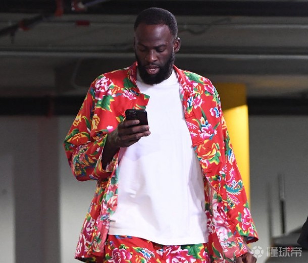 连续两场正负值全场最低，格林5中1仅得到4分&还有3失误4犯规