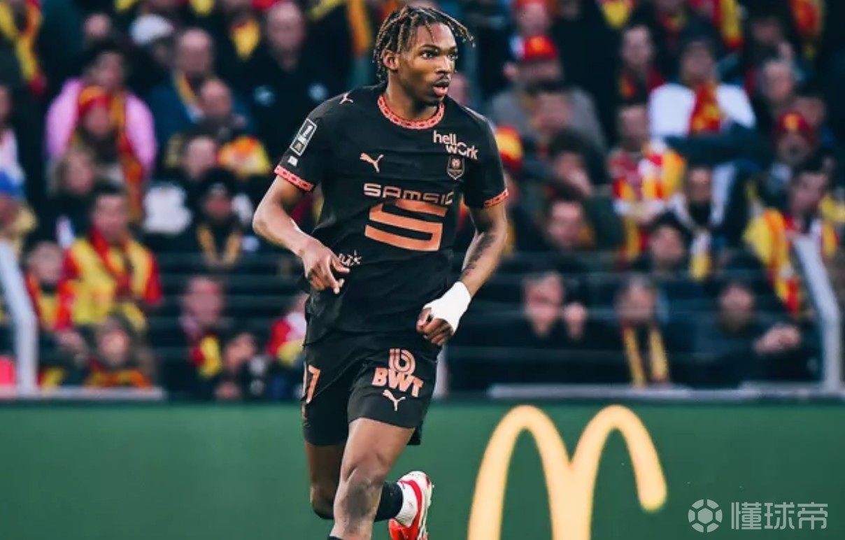 官方：今夏加盟利物浦的雅凯将接受左肩手术；据悉赛季可能报销