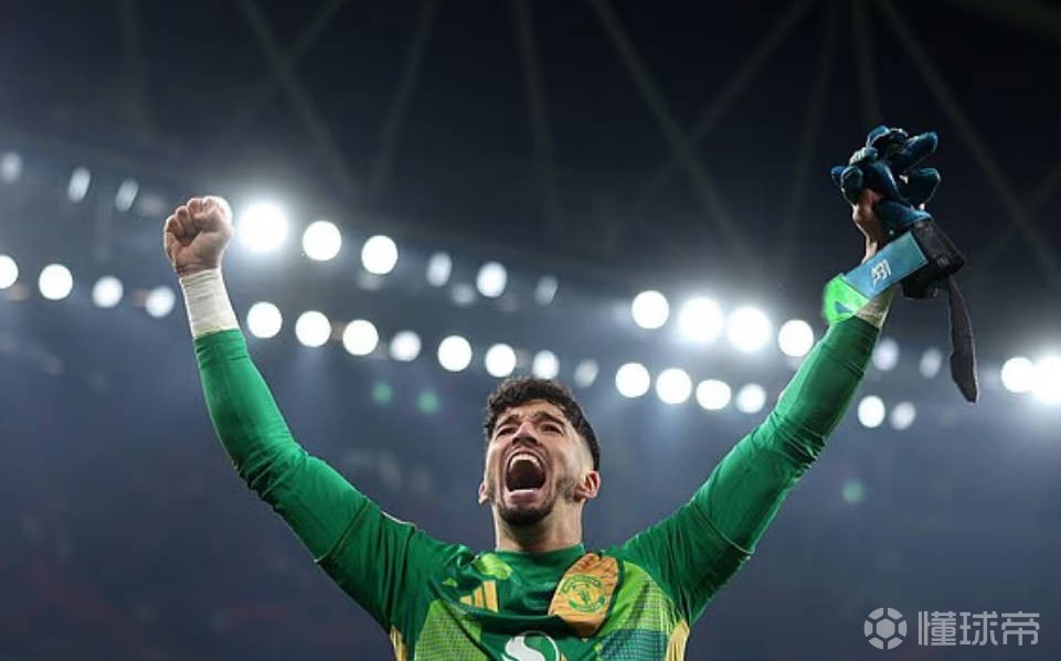 邮报：曼联冬窗拒绝贝西克塔斯对巴因迪尔报价，想留他当替补