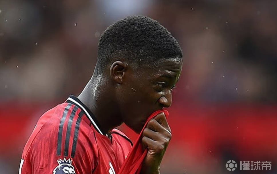 邮报：因梅努团队和曼联高层仍有问题未解决，双方未谈妥续约