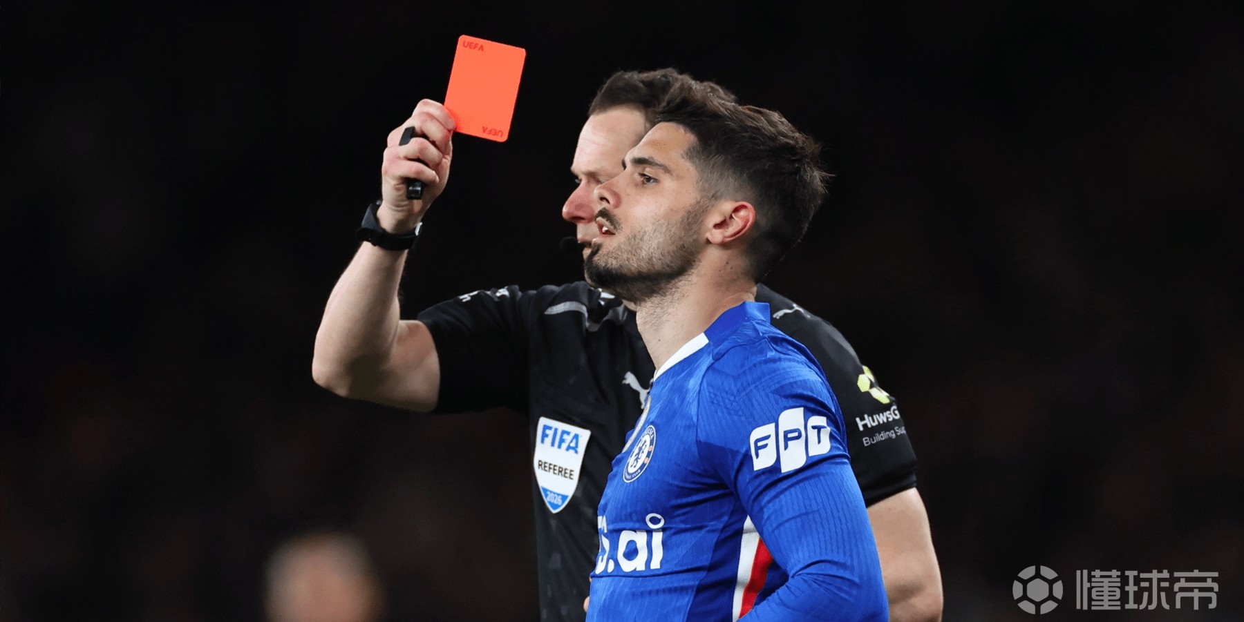 本赛季切尔西在联赛中已吃7张红牌，英超单赛季历史纪录是9张