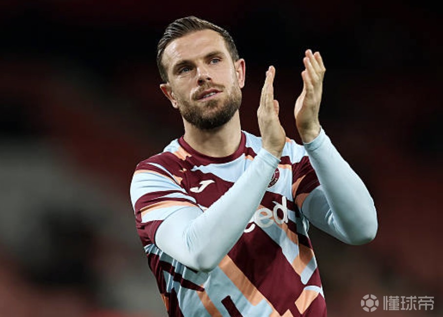 亨德森：作为替补时我看起来有些沮丧？那很正常