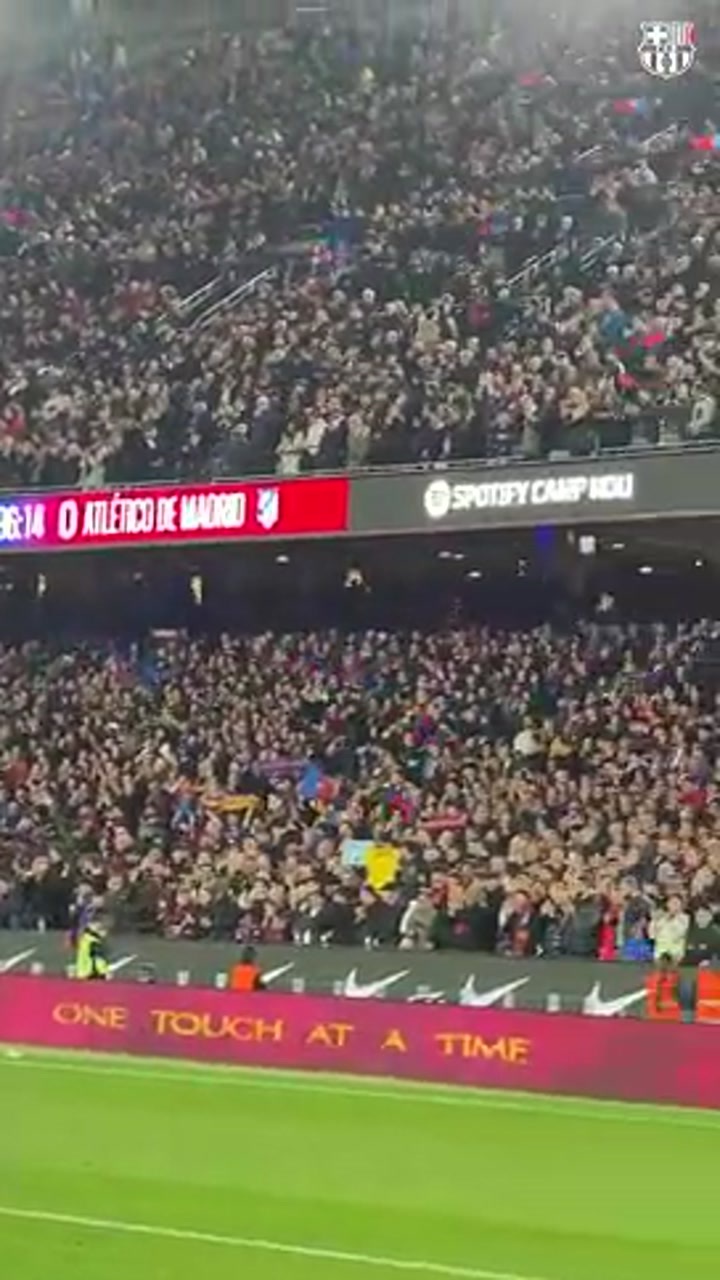 巴萨官方视频众将赛后向球迷谢场