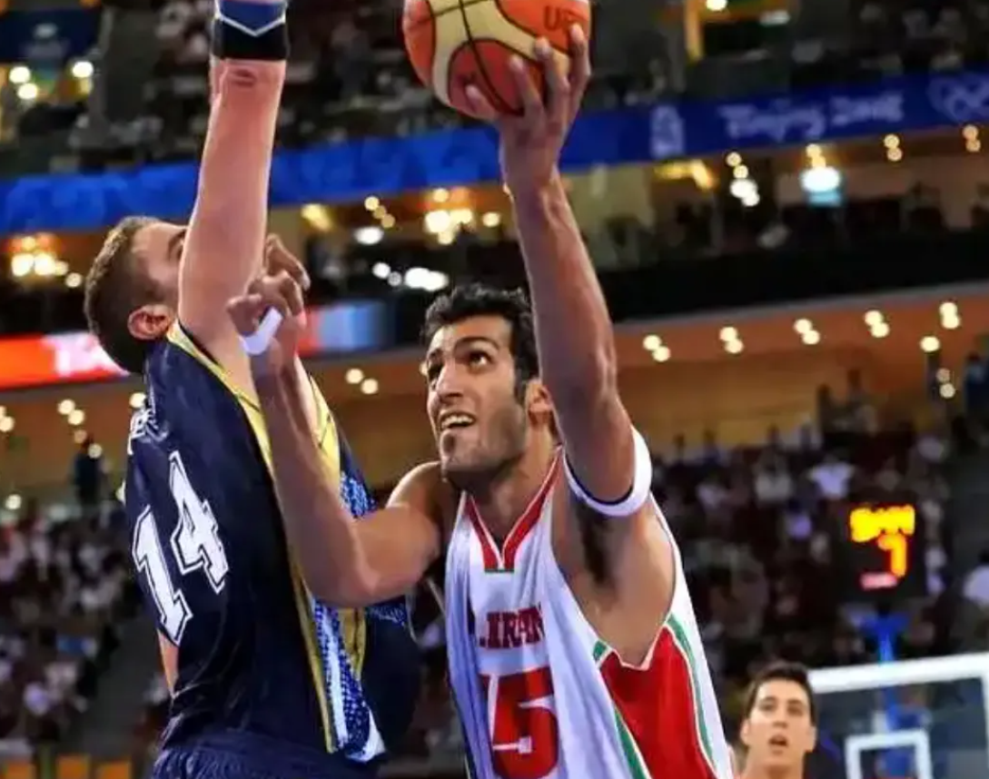 回想一下，一个伊朗运动员，想打NBA有多难？