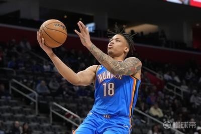 记者：山东队与新外援谈判近两周，最后一天还在修改合同