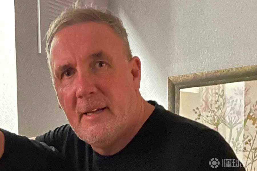 记者：多家球队想挖曼联首席门将球探科顿，他力主签下拉门斯