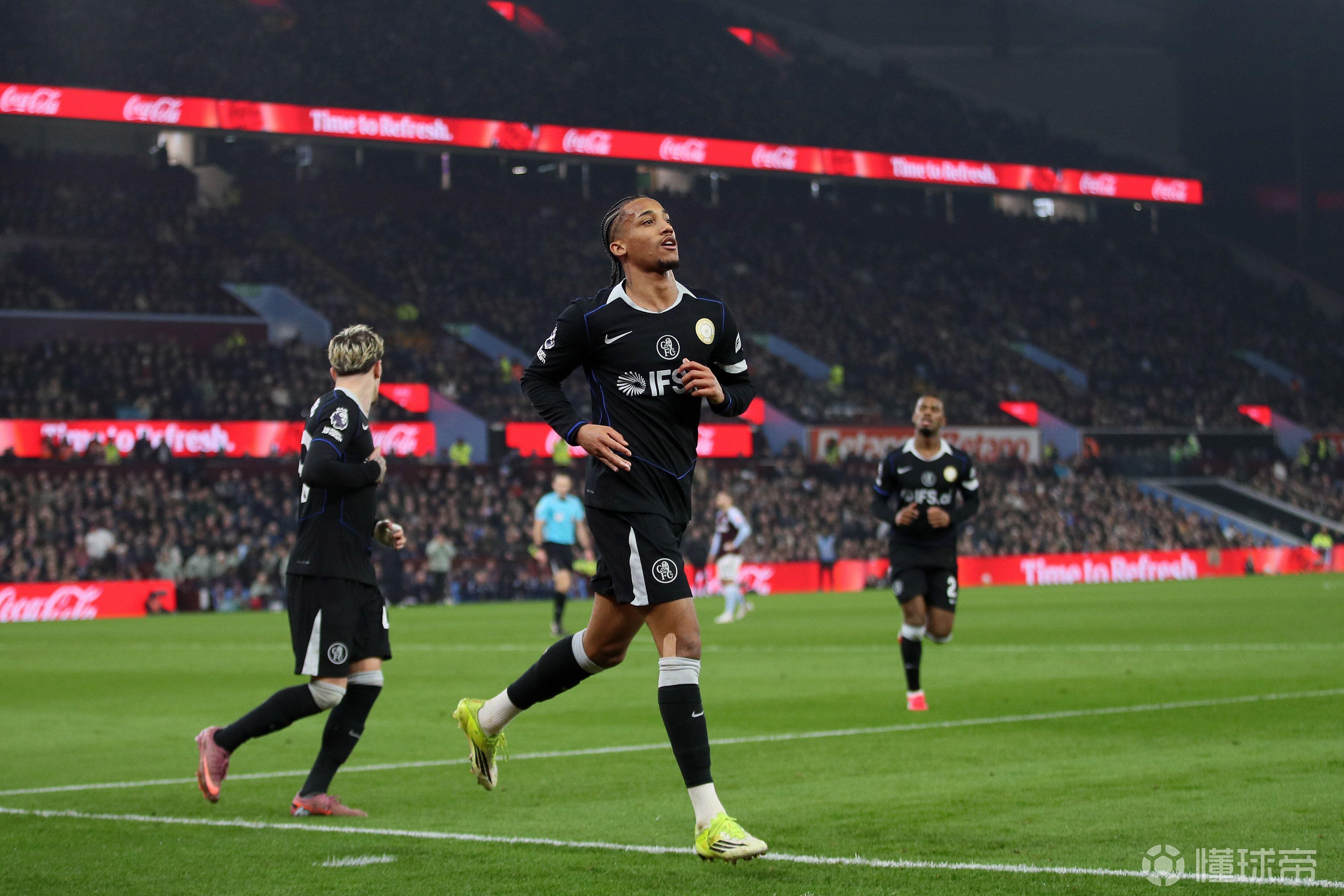 对阵维拉独中三元，若昂-佩德罗首次在英超戴帽