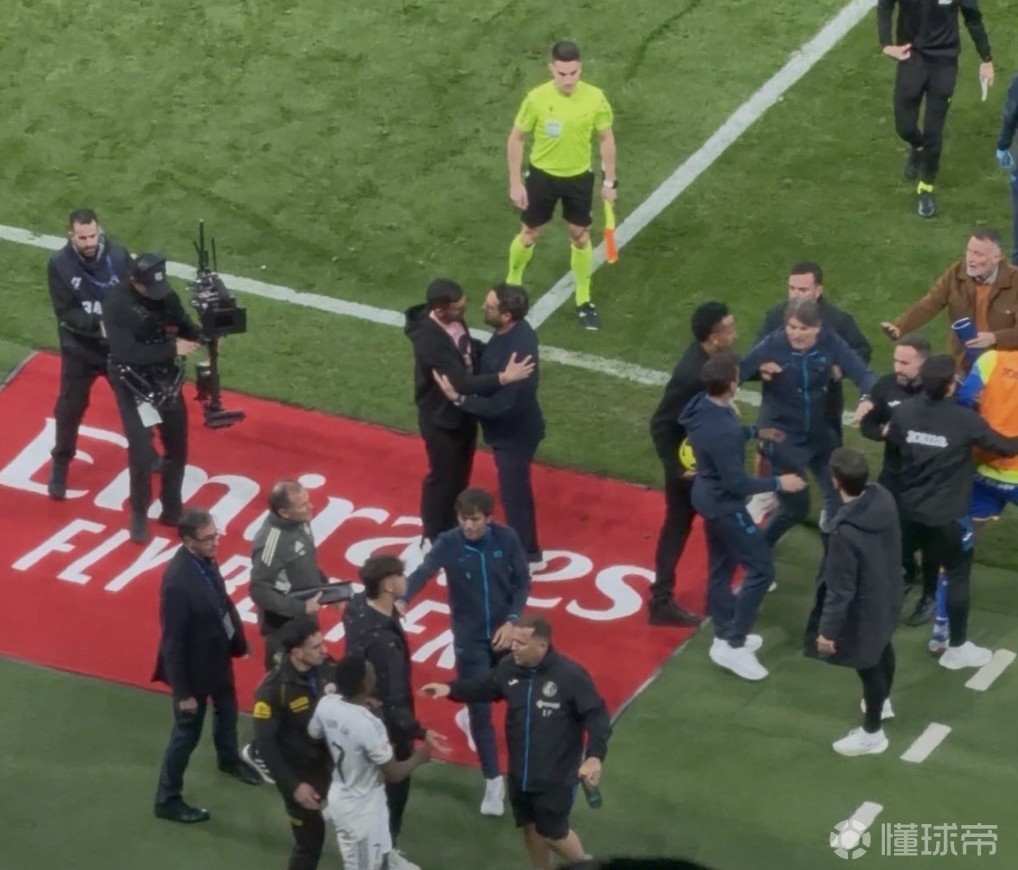 这是咋了？维尼修斯、米利唐与赫塔费球员恩约姆发生激烈冲突
