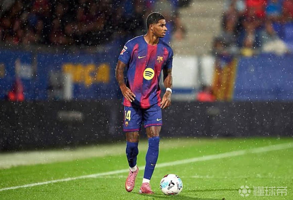 世体：一奥维耶多球迷骂拉师傅“黑鬼”，检方要求15个月监禁