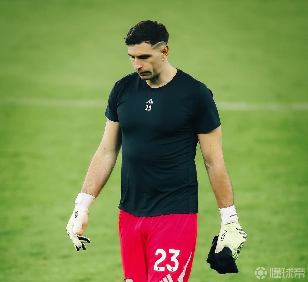 大马丁晒图鼓励球队：输球不算被打败，放弃才是真正的失败