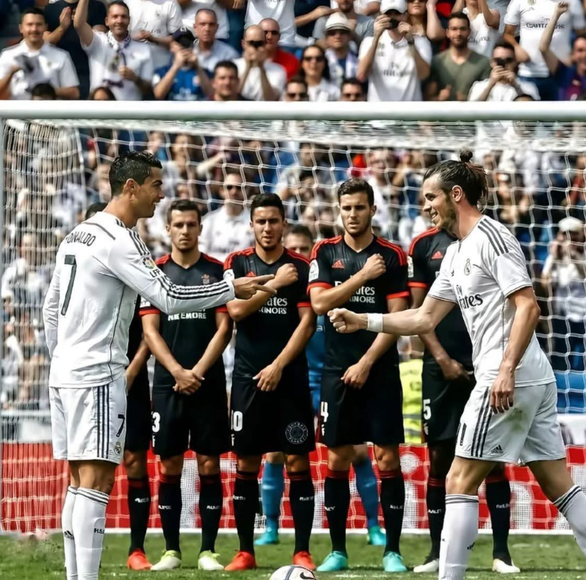 贝尔再谈C罗：他只想进球超越梅西！我不传球他就会挥动双臂不满