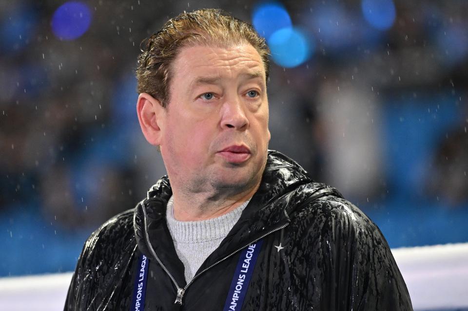 阿马杜炮轰斯卢茨基：关系破裂互相不说话！想踢球就必须离开申花