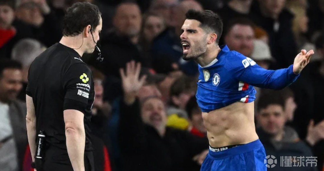 官方：佩德罗-内托因红牌后未及时离场+辱骂裁判被英足总指控