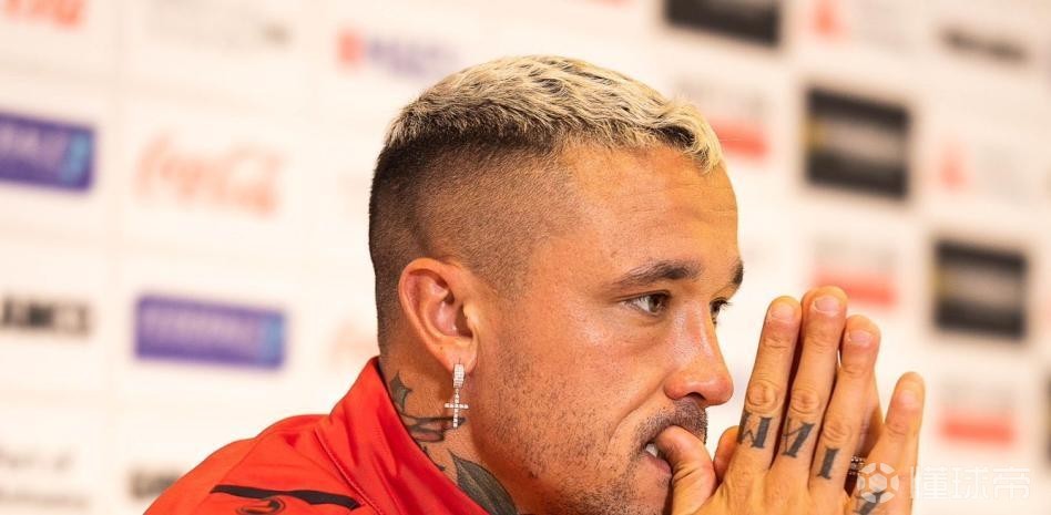 纳因戈兰：别人说我不抽烟喝酒就能去皇马，但那样我不会开心