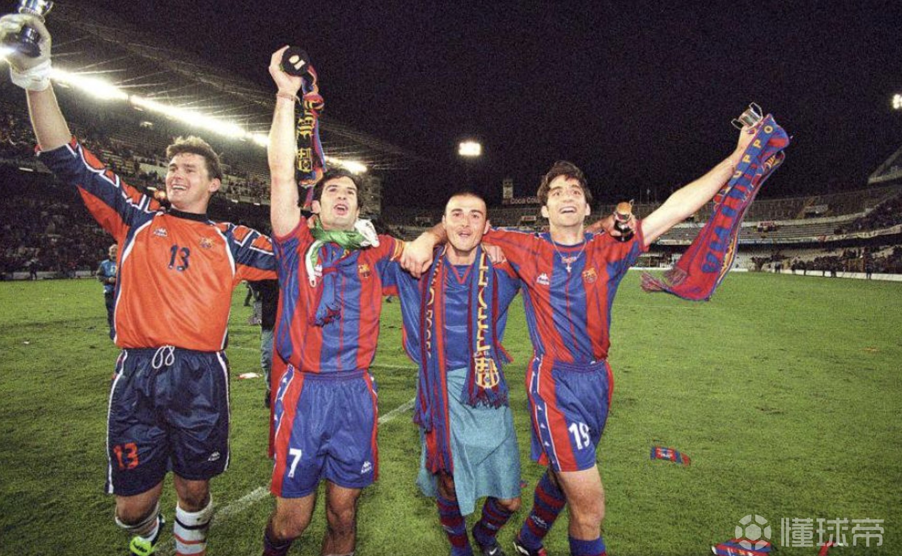 菲戈谈转会皇马：在巴萨的最后阶段，我心里充满了愤怒和不满