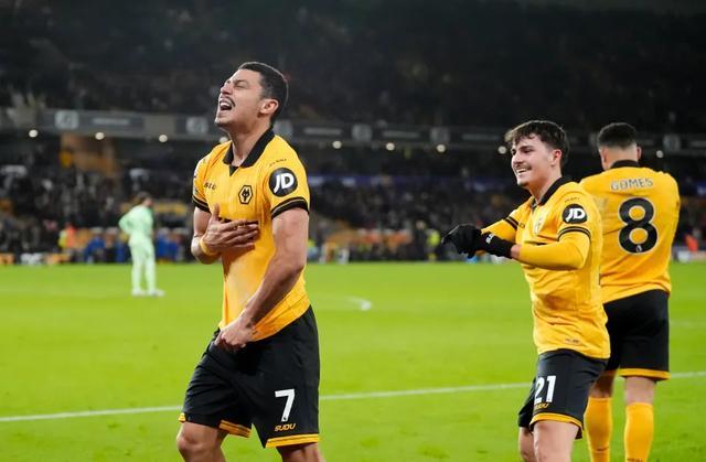 连斩利物浦维拉！英超垫底狼队杀疯了，99.9%降级成笑话？