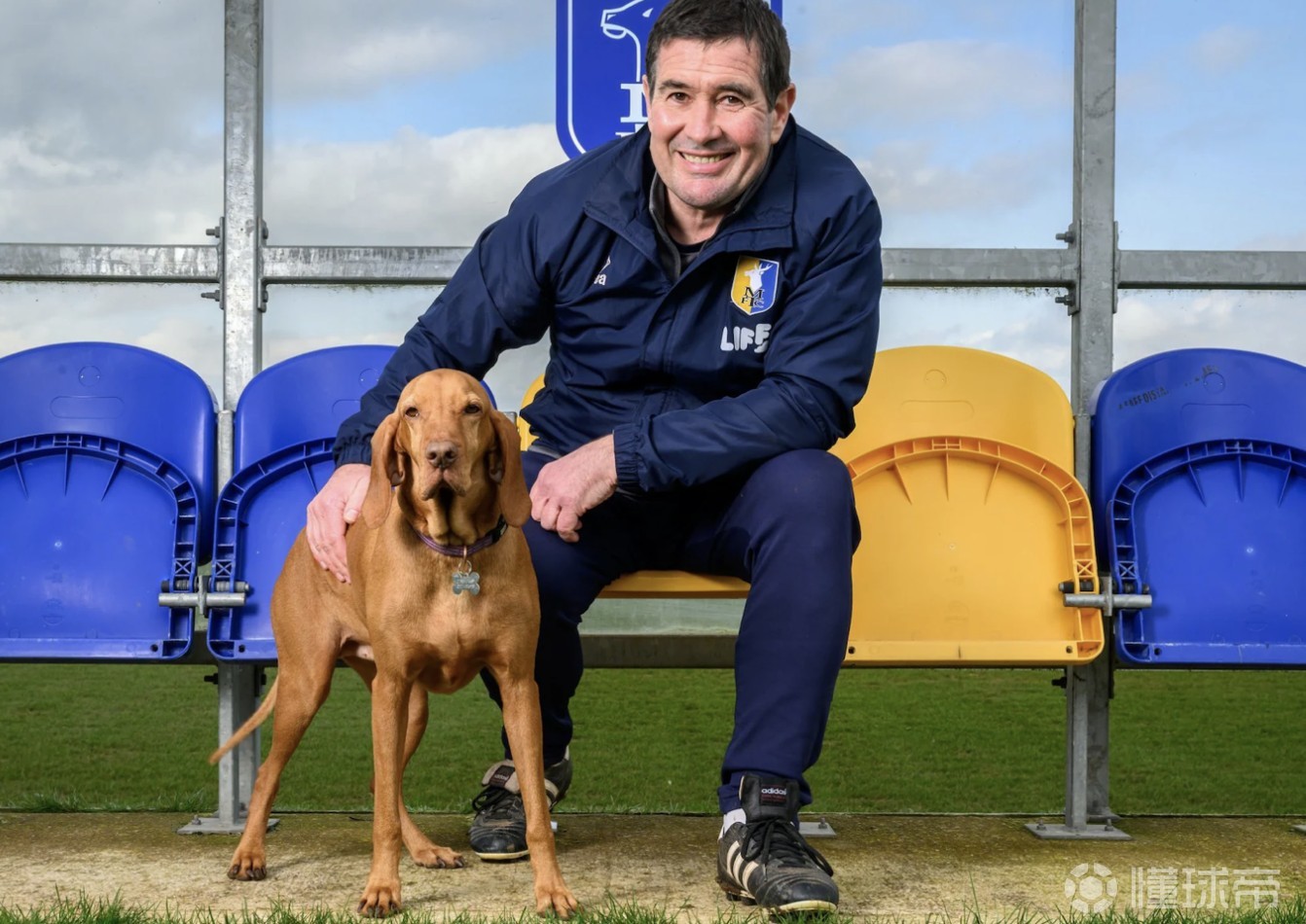 曼斯菲尔德主帅：我父亲曾带队战胜阿森纳；踢阿森纳会很美好