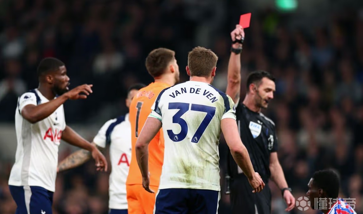 伦敦足球：热刺总能把主教练逼到绝望，正在梦游般走向英冠