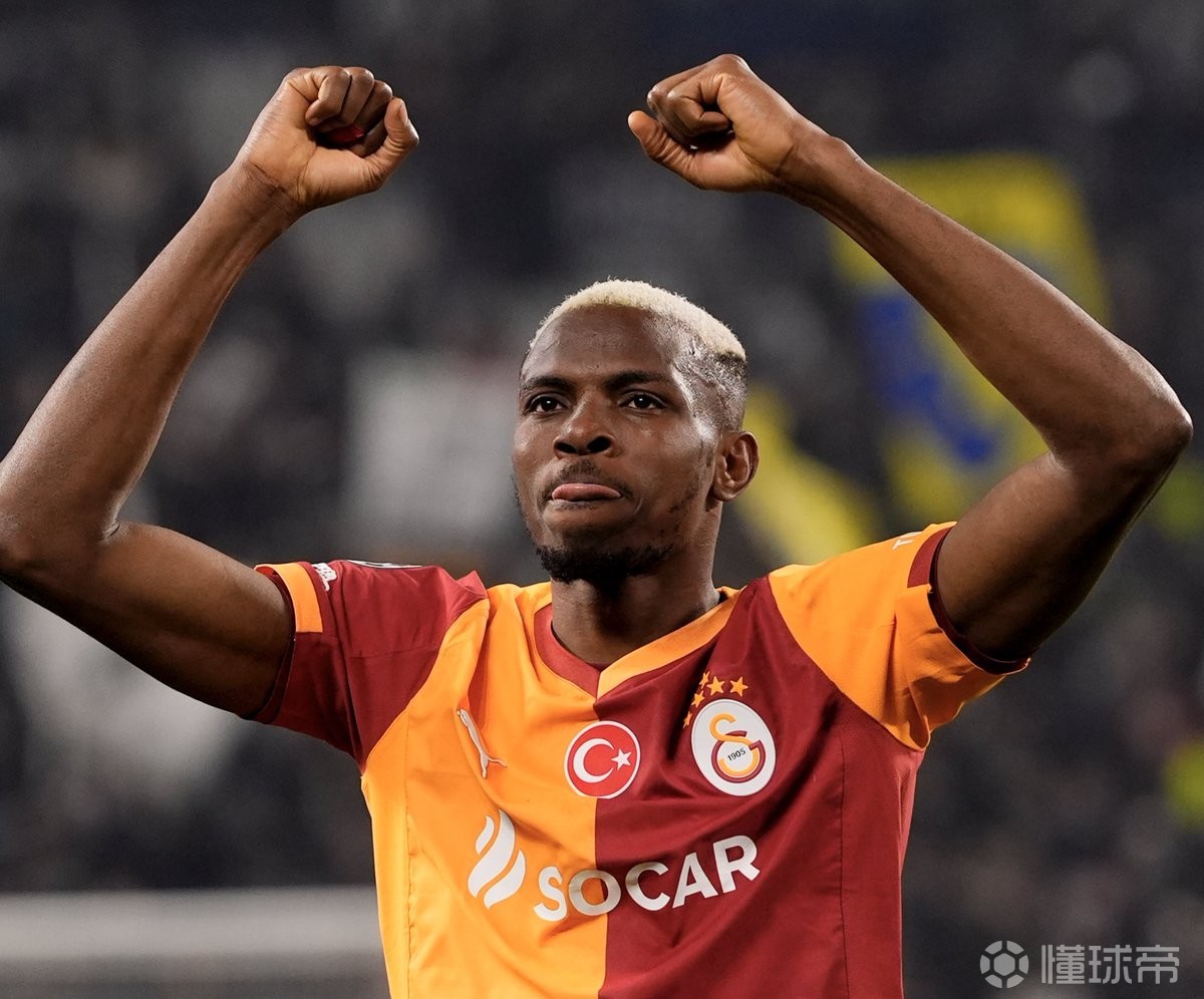 法尔克：拜仁正在考虑签下奥斯梅恩的传闻并不属实