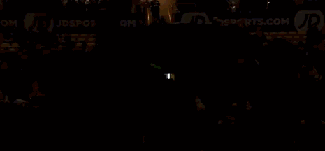 半场战报：利物浦0-0狼队，赫拉芬贝赫射门偏出，狼队0射门