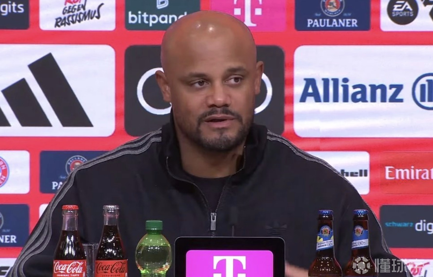 孔帕尼：现在轮到雅克松展现自己了；一直在冷静保护穆西亚拉