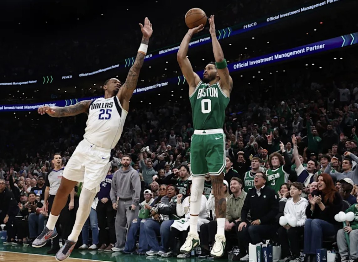 杰伦-布朗：很开心看到塔图姆回归，他看起来状态很不错