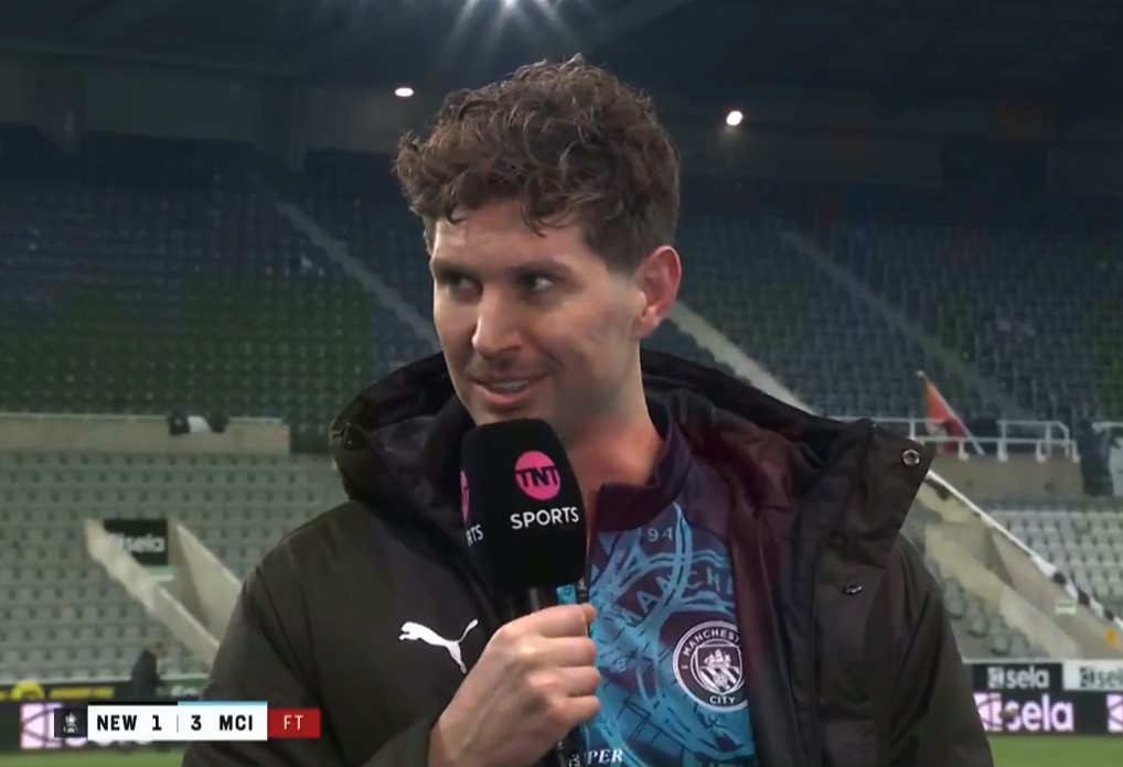 斯通斯：我有点遗憾萨维尼奥接到我的直塞球没选择射门