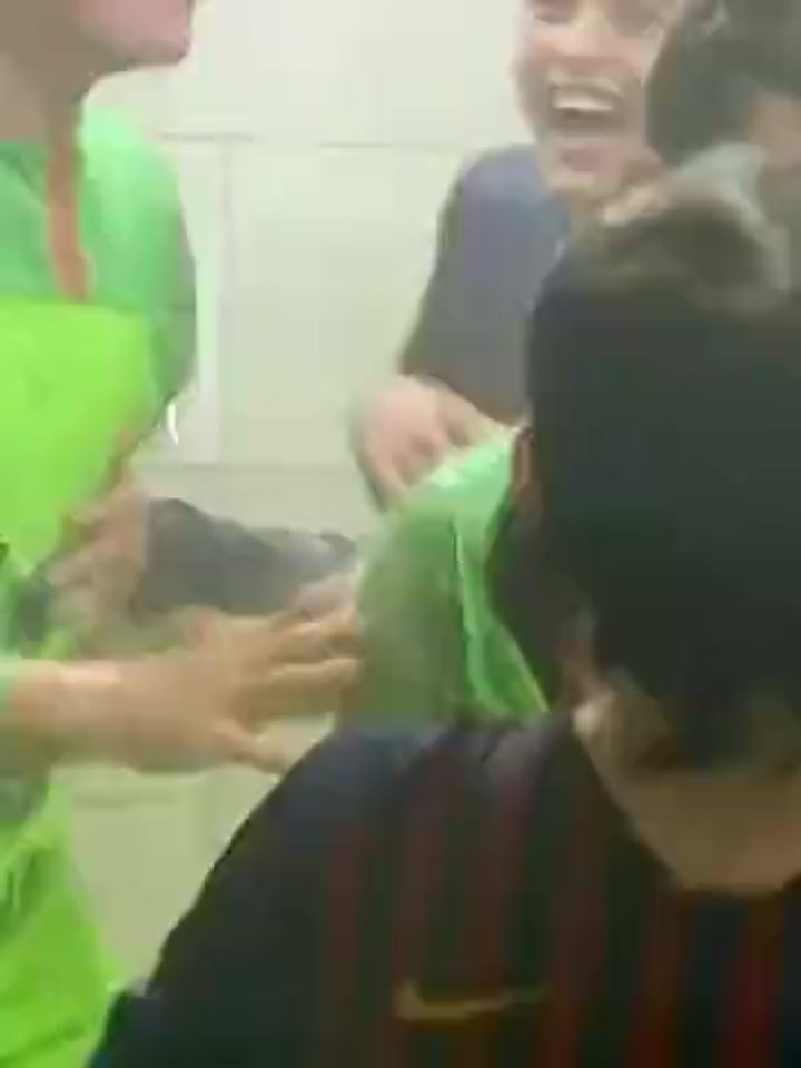 亚马尔、贝尔纳尔和库巴西儿时庆祝胜利的视频爆火