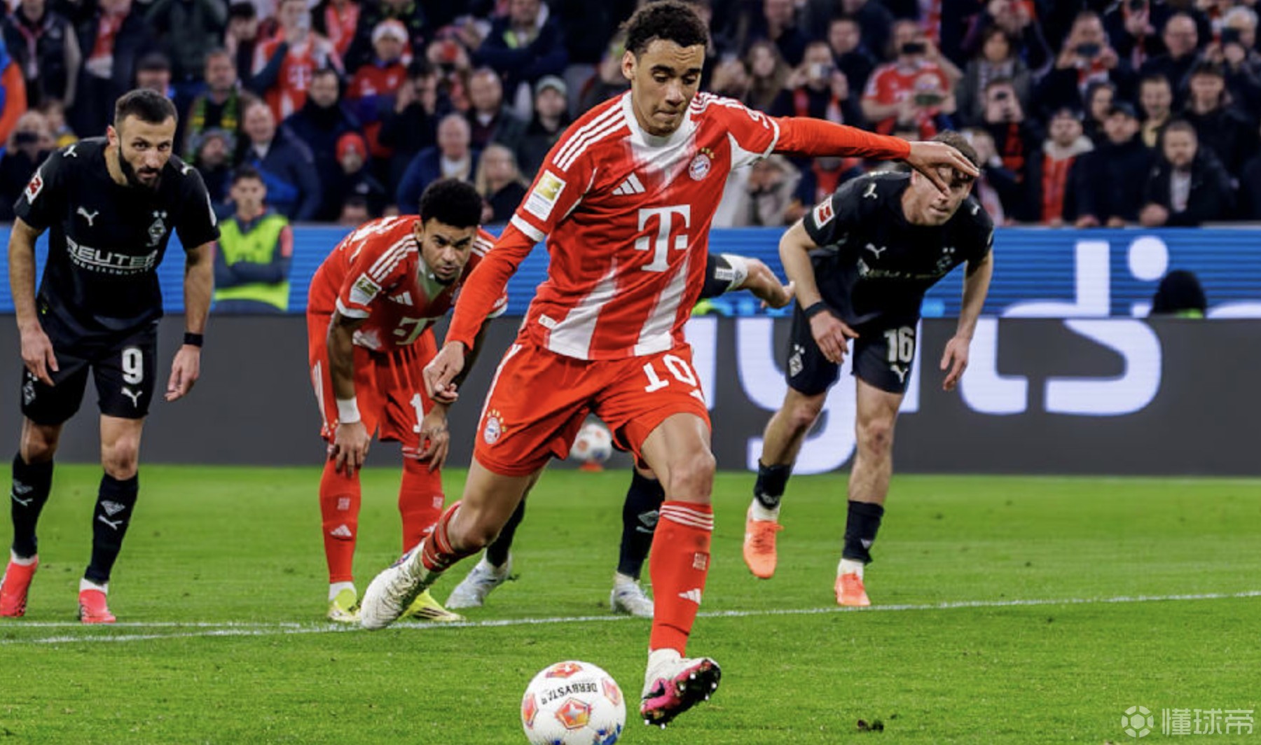 离谱规则，穆西亚拉打进点球赖茨会停赛一场，不进则停两场