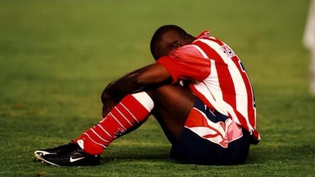 马竞名宿倒苦水：我被吐口水没人帮！怒喷穆里尼奥是伪君子