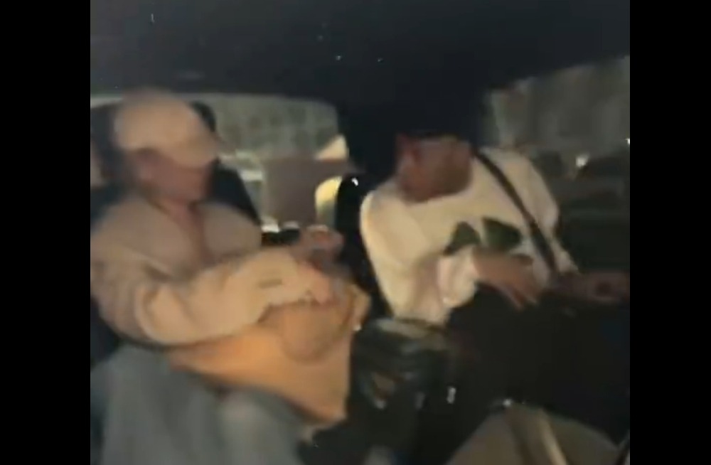 恋情坐实！姆巴佩和爱珀斯托一起离开巴黎的酒店